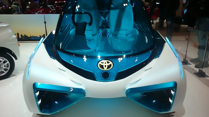 toyota-fcv-plus-rear-front